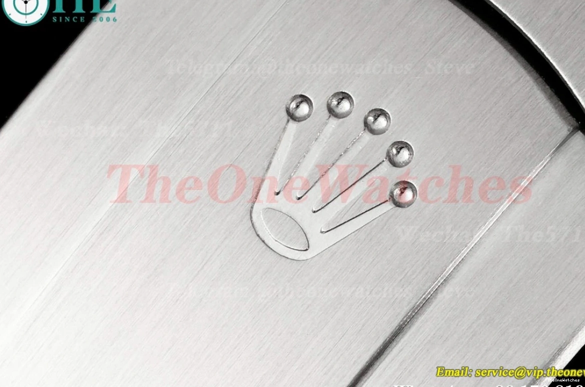 SS Oyster Clean 41mm Silver 124300 VR3230 SS Stk Perpetual 0510